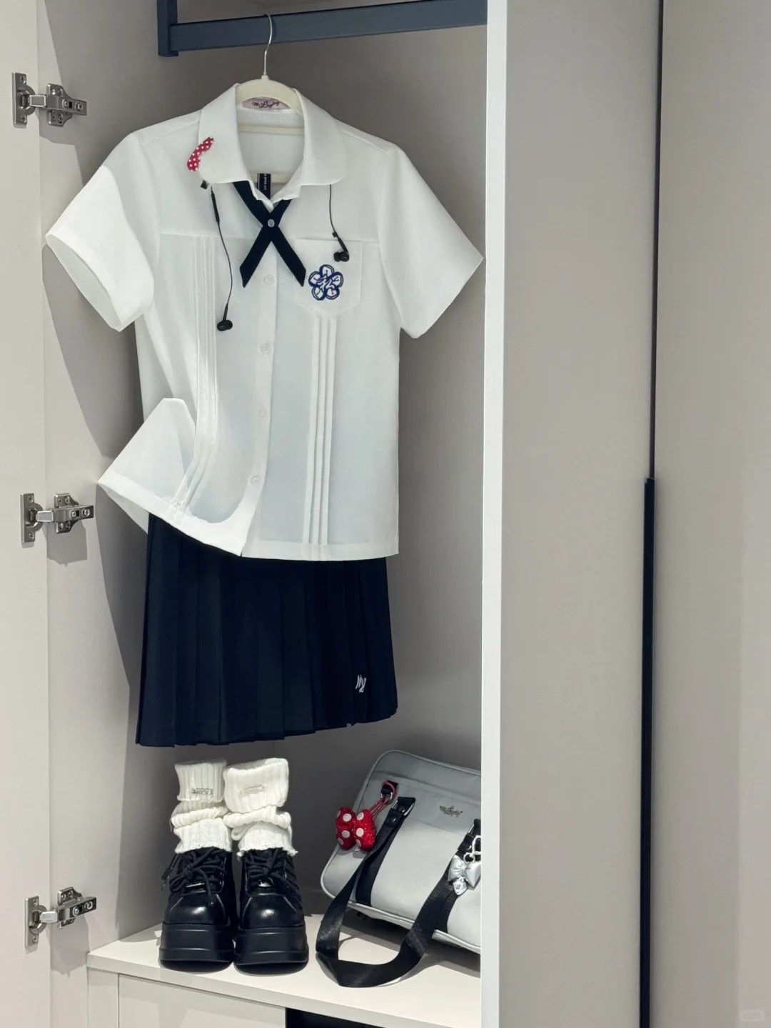 学校制服get到了~白月光！