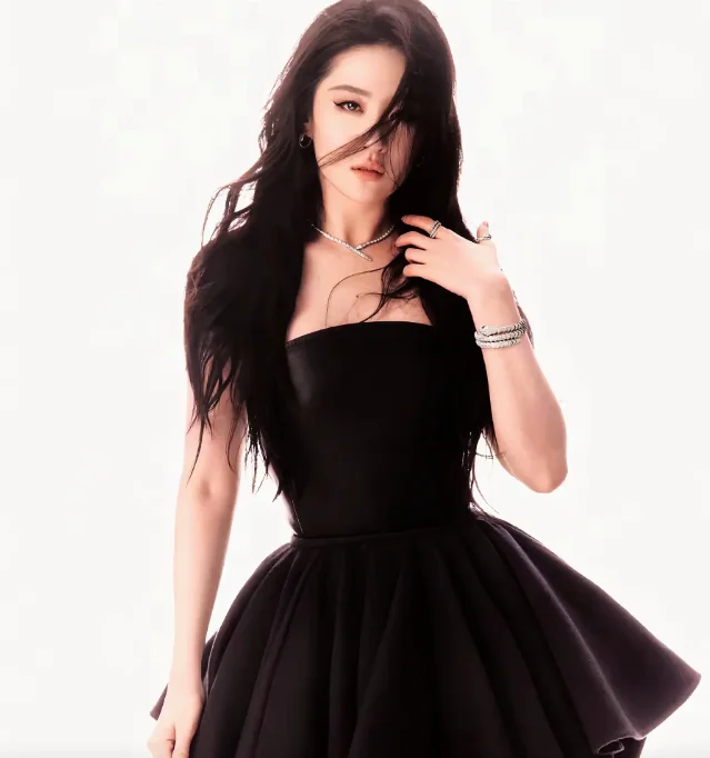 哇哦，她真的好高级好美啊！