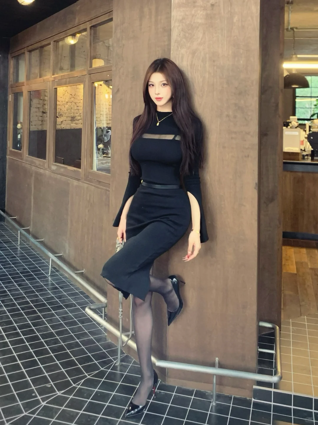 女明星感站姿拍照巨显腿长～