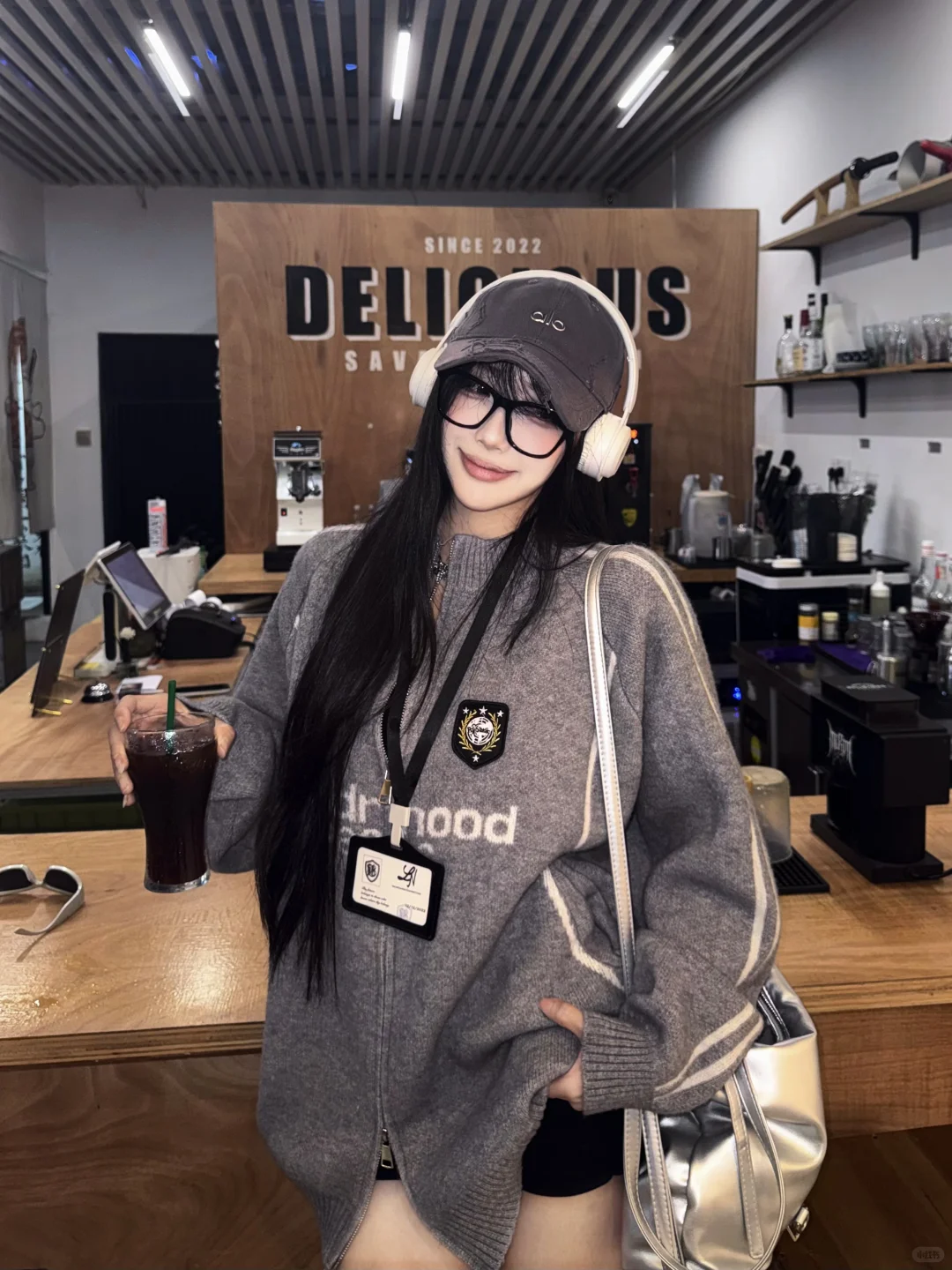 存波i人小幅度拍照姿势📷