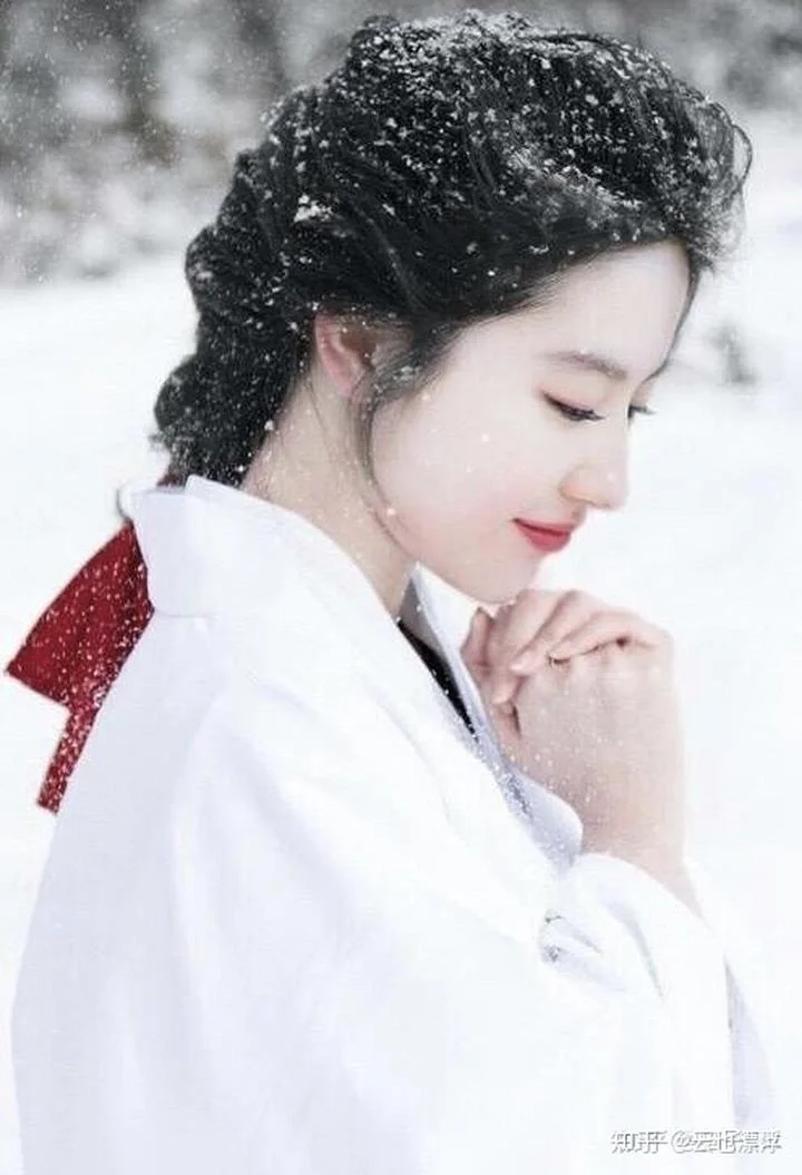 刘亦菲！一位惊艳了时光，一眼万年的女明星