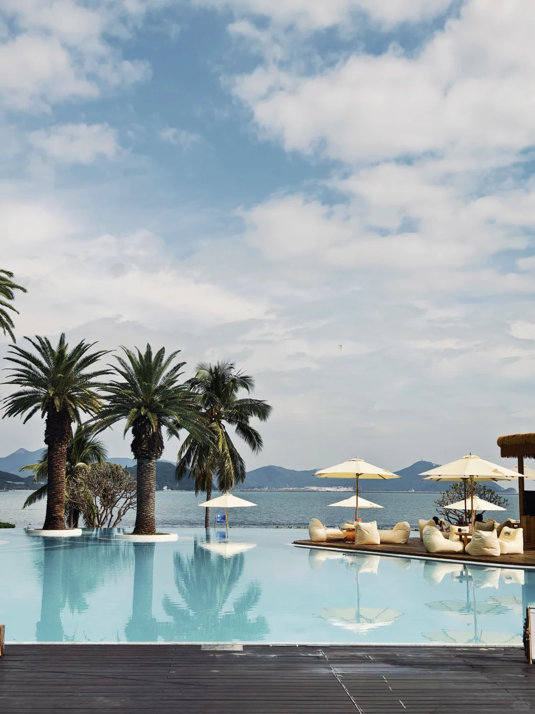 ✩🫧°˖⋆🌊｡˚人是要定期来海岛躺一躺的