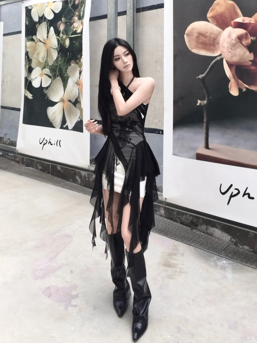 🖤黑纱吊带+碎裙｜今天是“清冷破碎感”本人