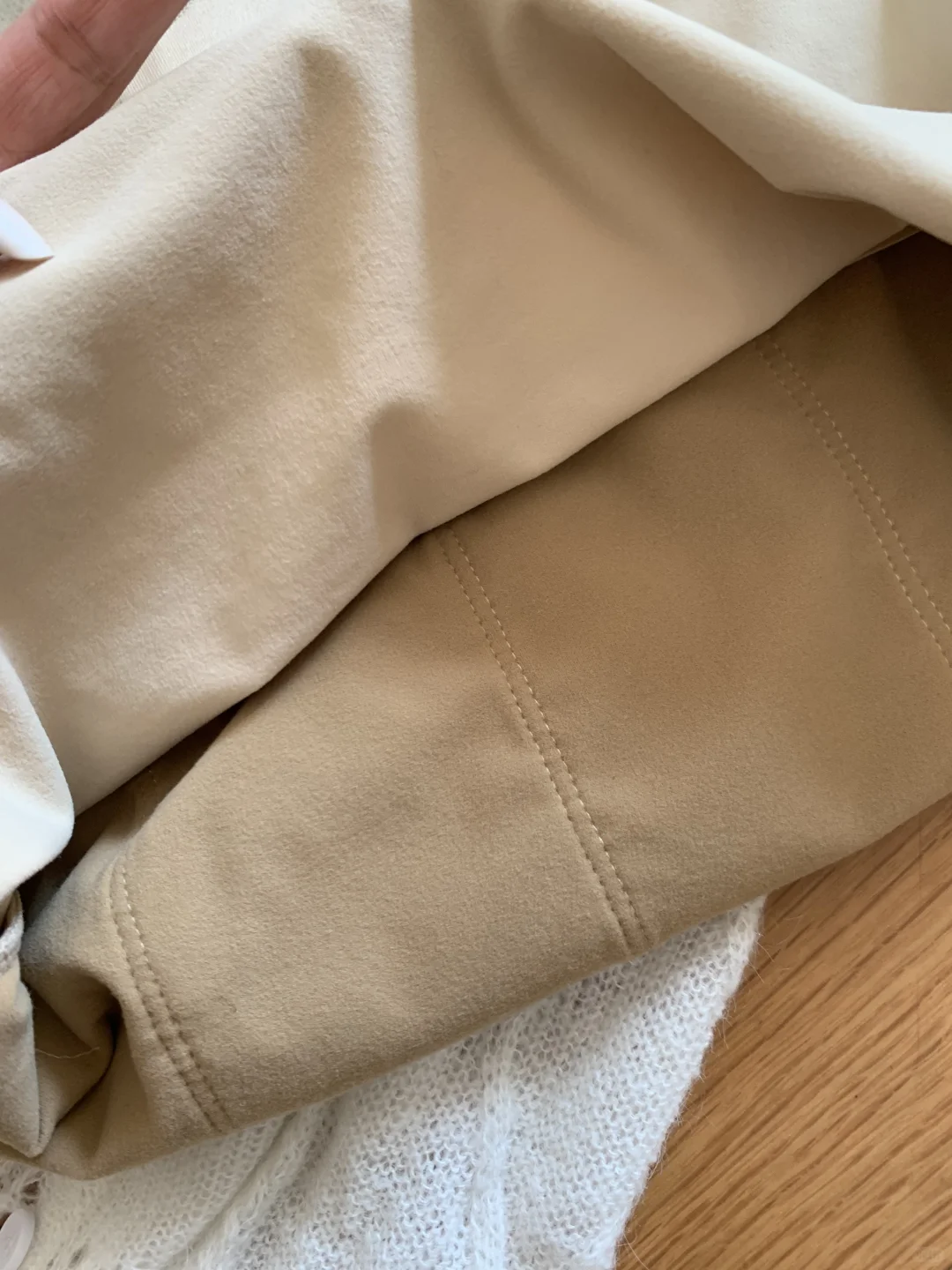 买到了满意的蕾丝内搭～