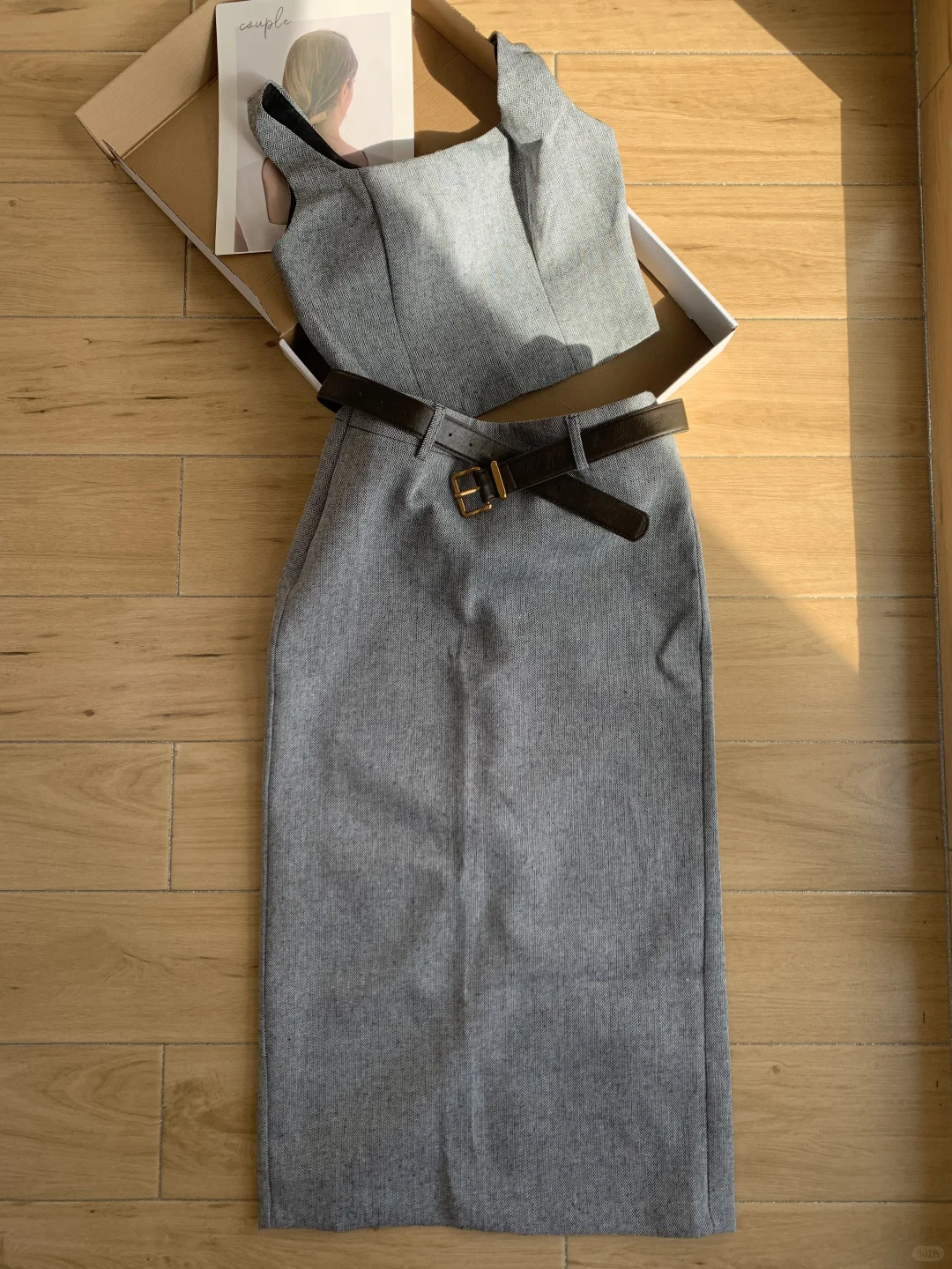 高级灰的温柔力量｜刚柔并济的御姐穿搭