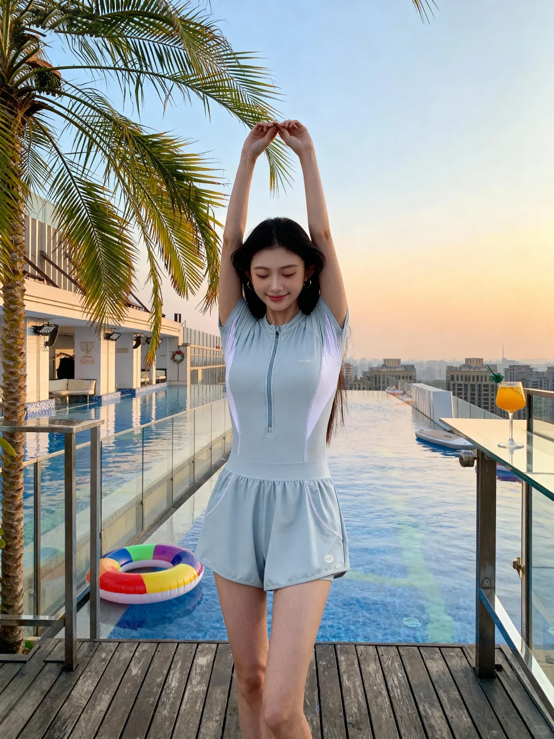 泳池日落氛围天花板！把高级感焊在身上🌇