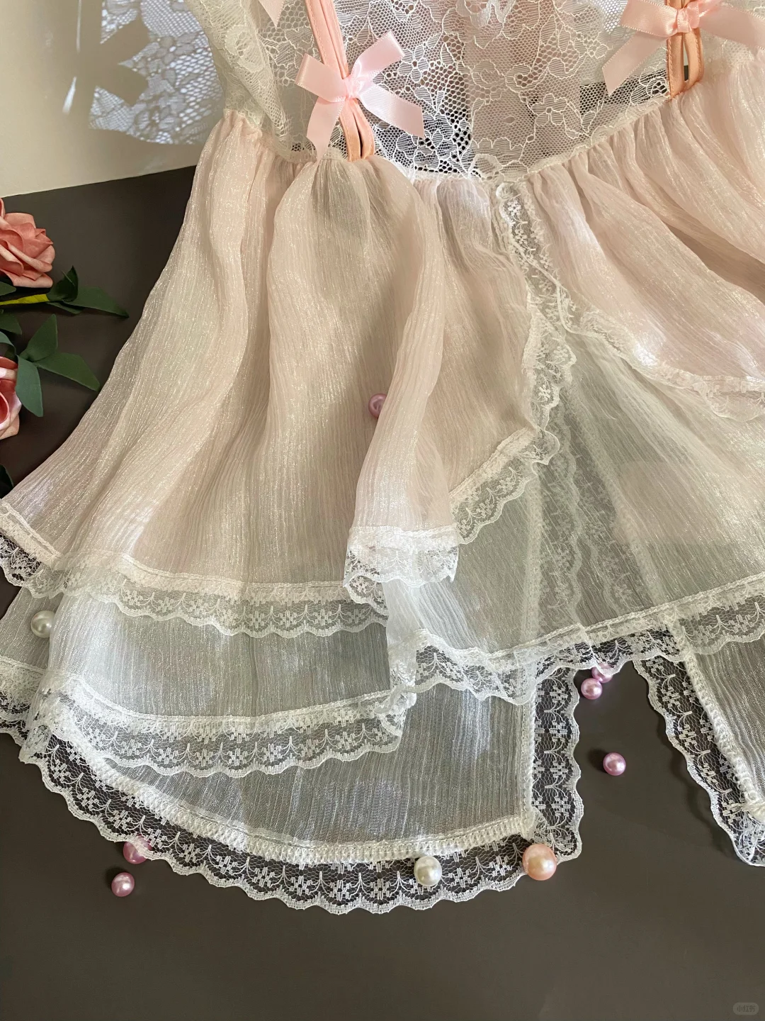 温柔如你，今晚的幸福就藏在这件粉色睡裙里