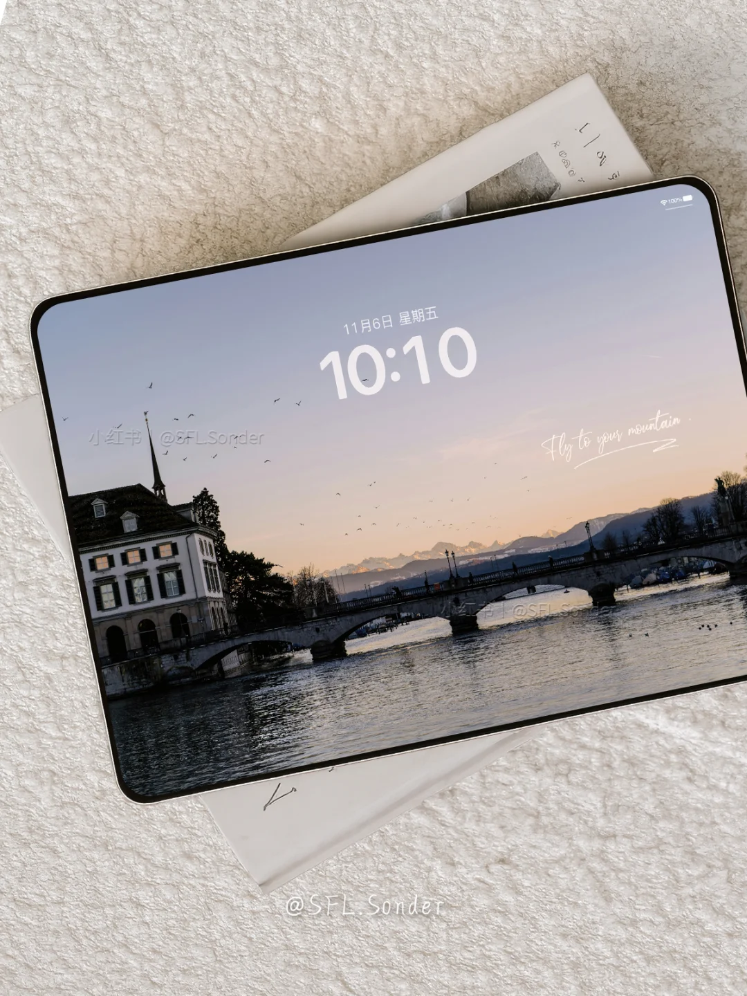 “清晨的桥，像时间的缝隙。”平板壁纸