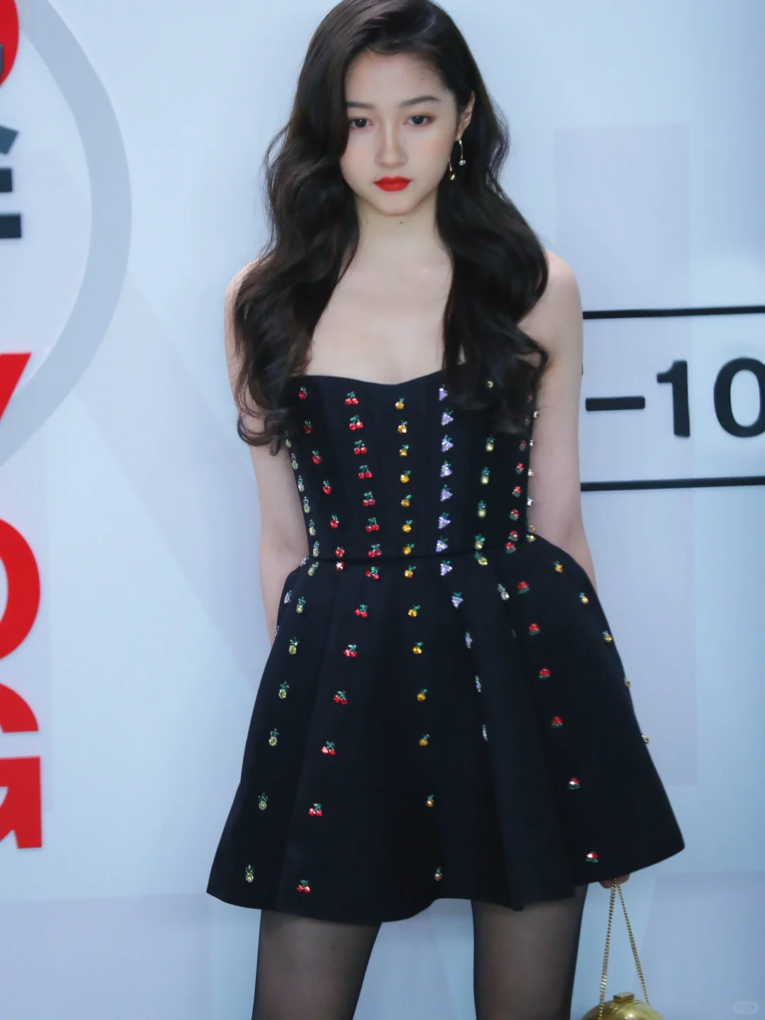 关晓彤大长腿太顶了