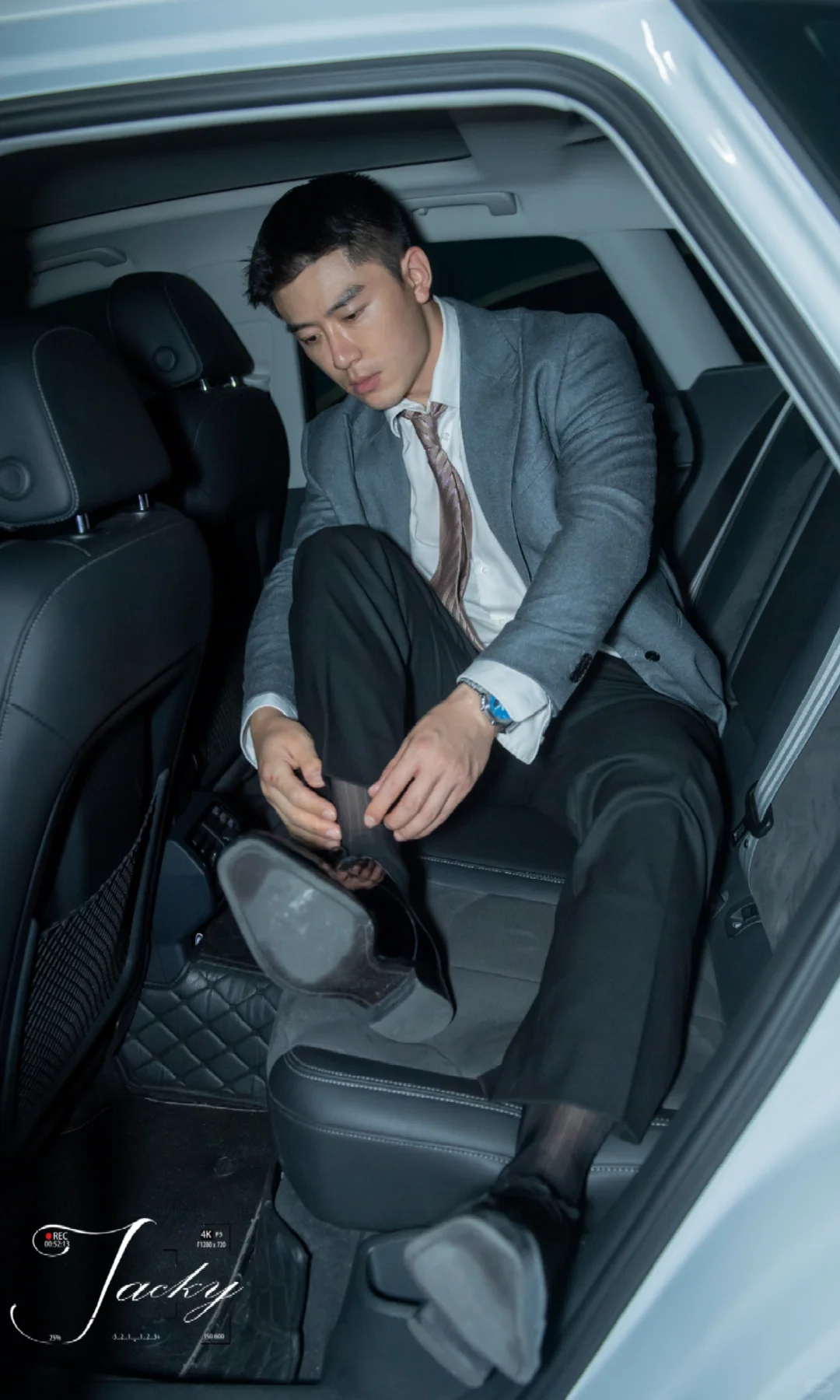 男生写真｜车内霸总，谁懂？