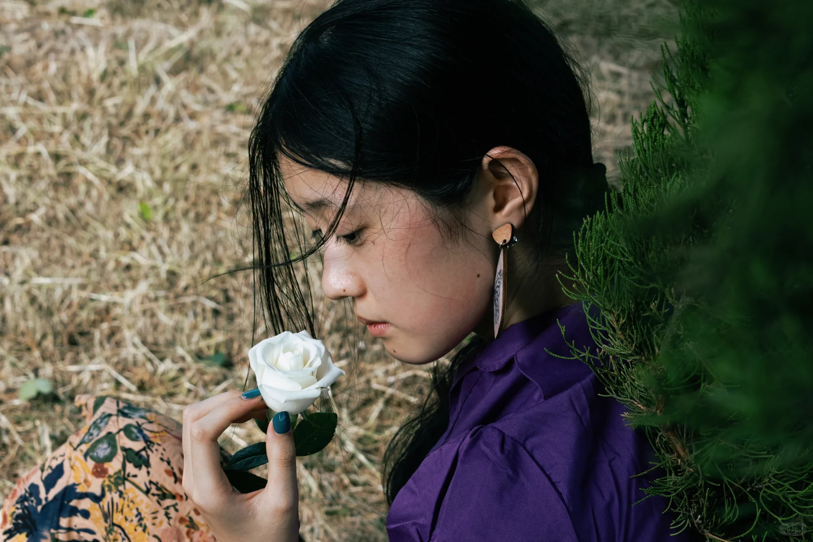 她会让人想起辽阔的森林、原野和海洋