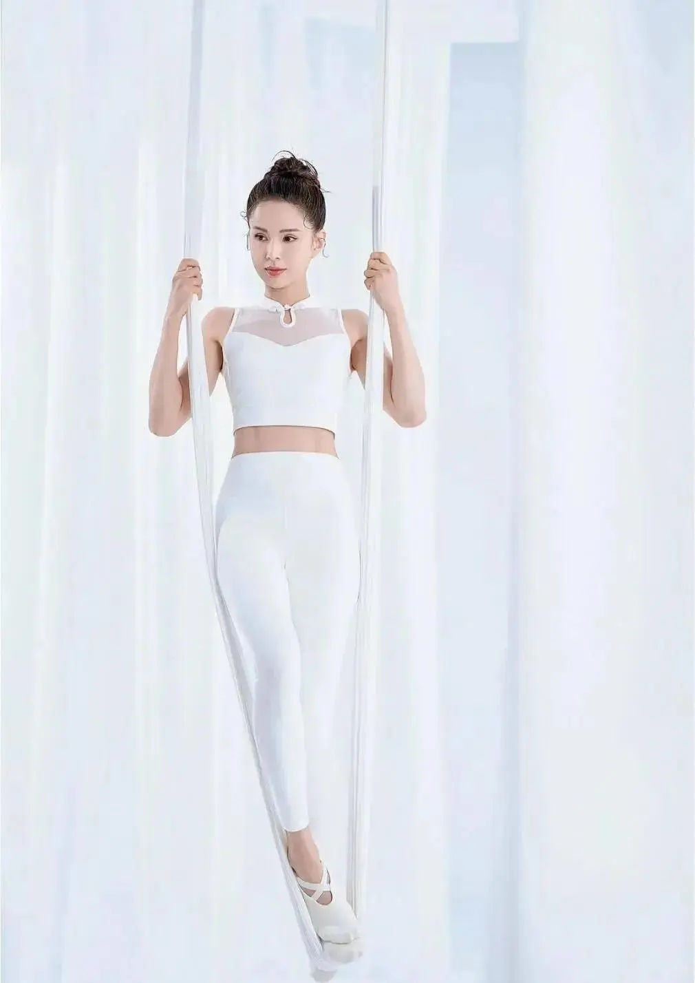 58岁李若彤的状态为什么“超过同龄女明星”