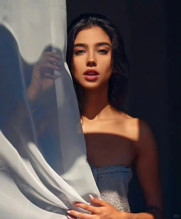 波兰混血嫩模Maja Strojek