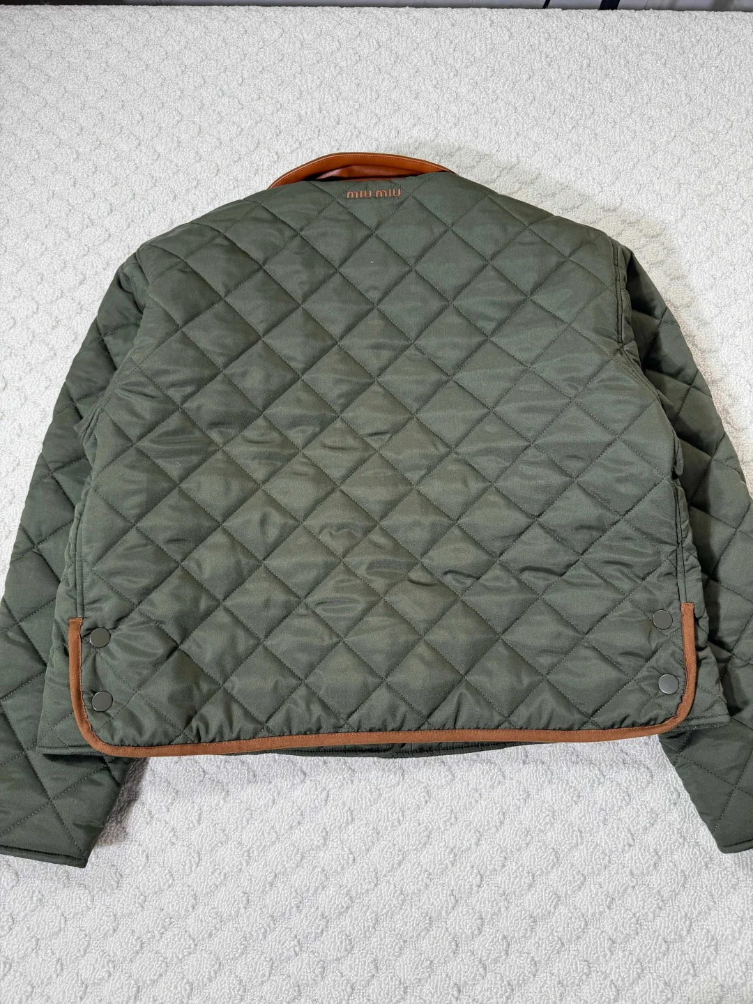 MIUMIU女士25牛皮领复古撞色绗缝夹克棉服