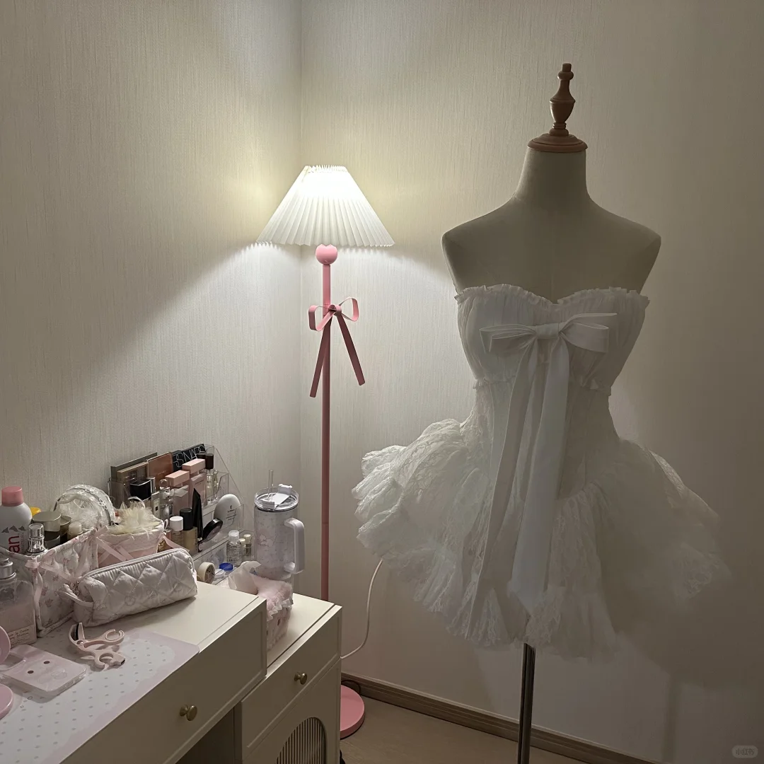 老公出差给我买的小裙子～