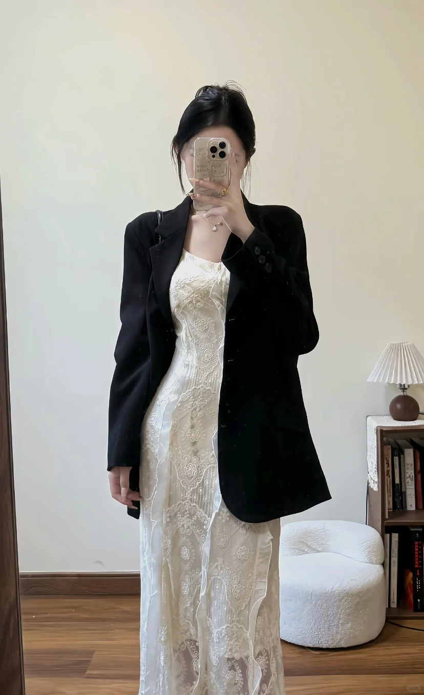 白月光裙和黑钻西装太绝了！🍃🍃