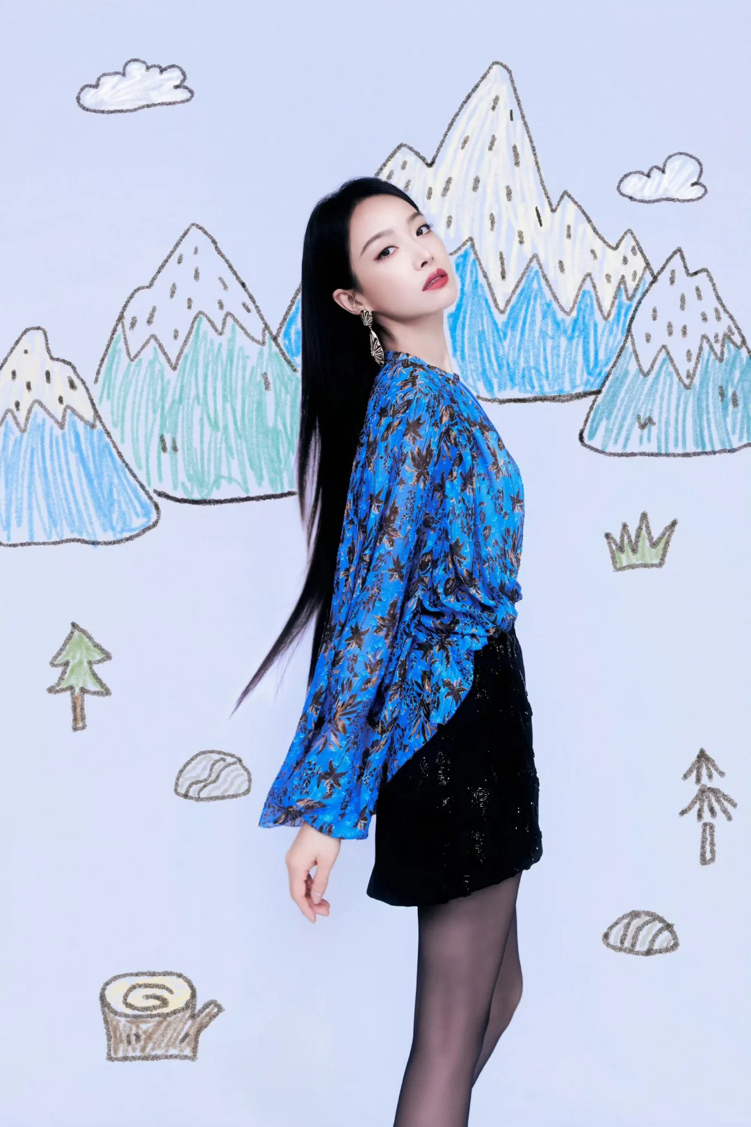 宋茜蓝花辣妹黑丝穿搭💙御姐Victoria很权威