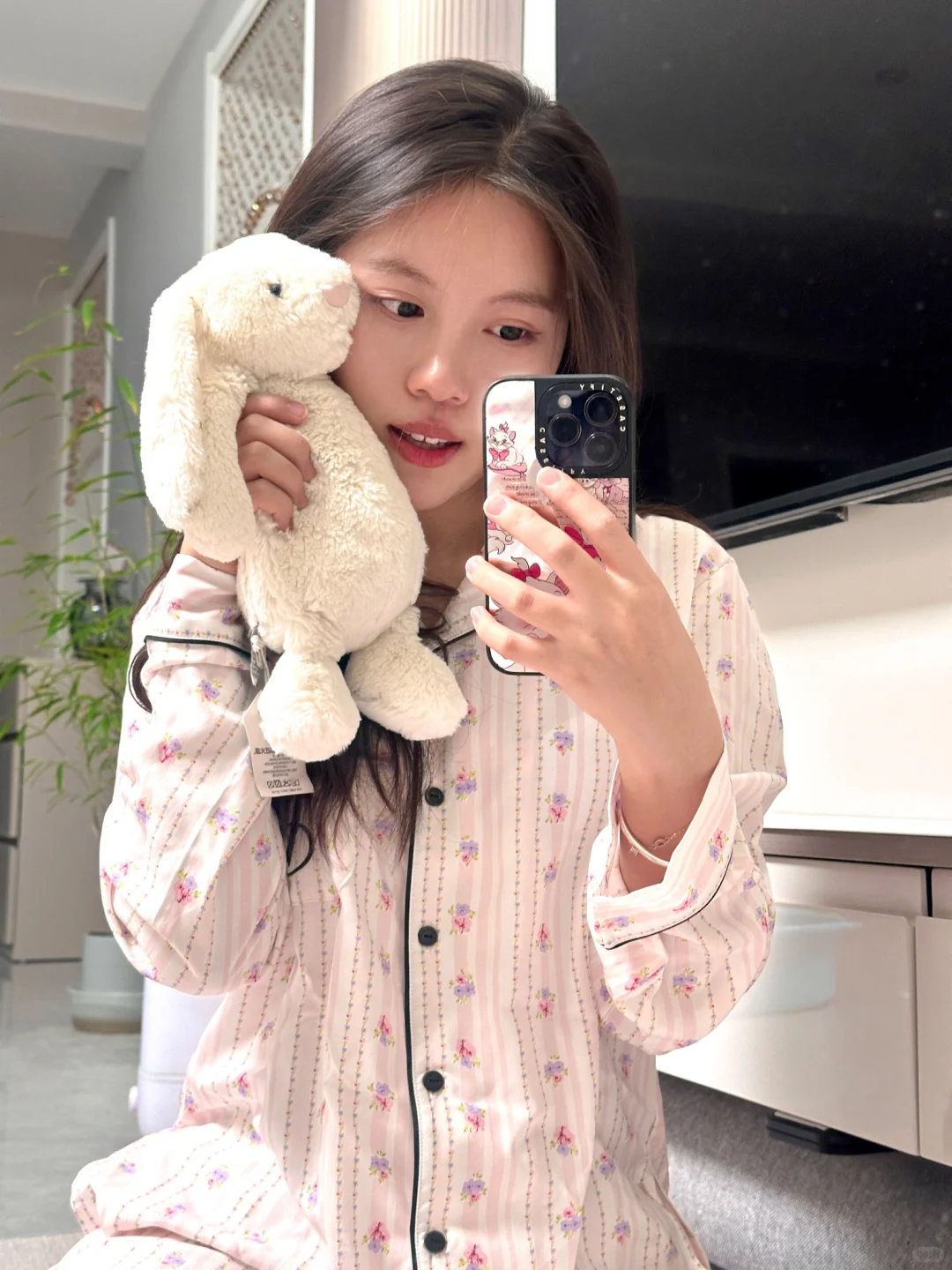 维秘睡衣留哪套 今天的甜妹睡衣好喜欢～