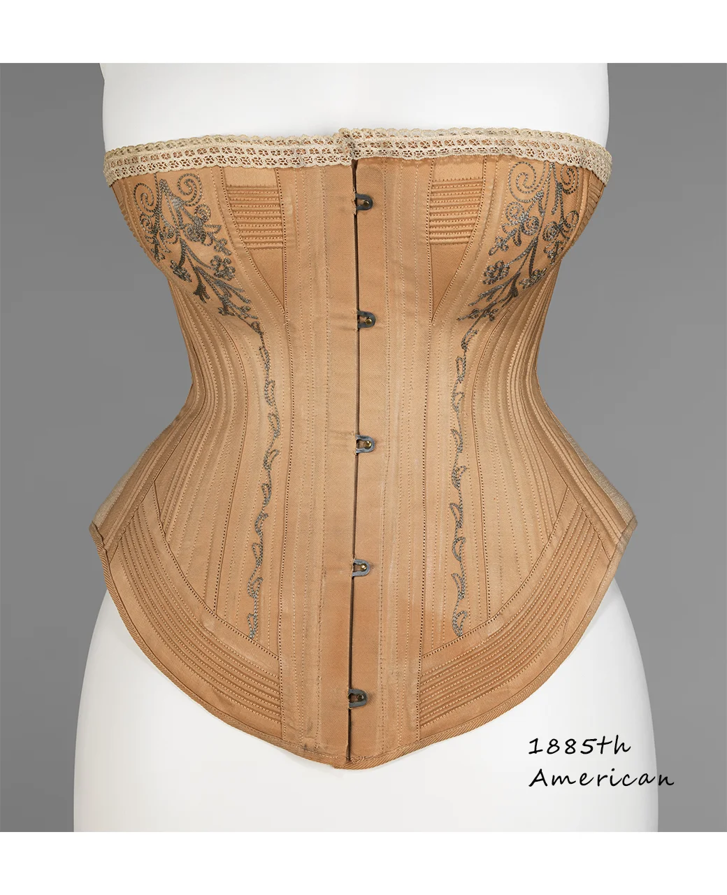 来自博物馆的复古胸衣