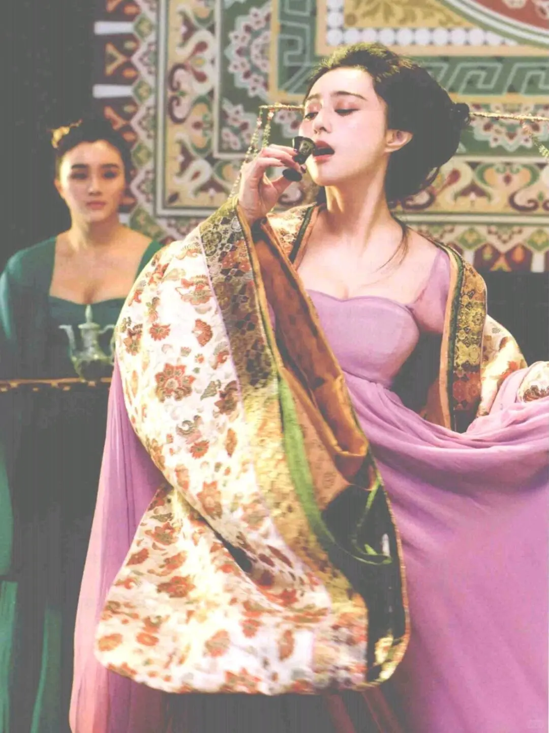 范冰冰《王朝的女人》电影写真书