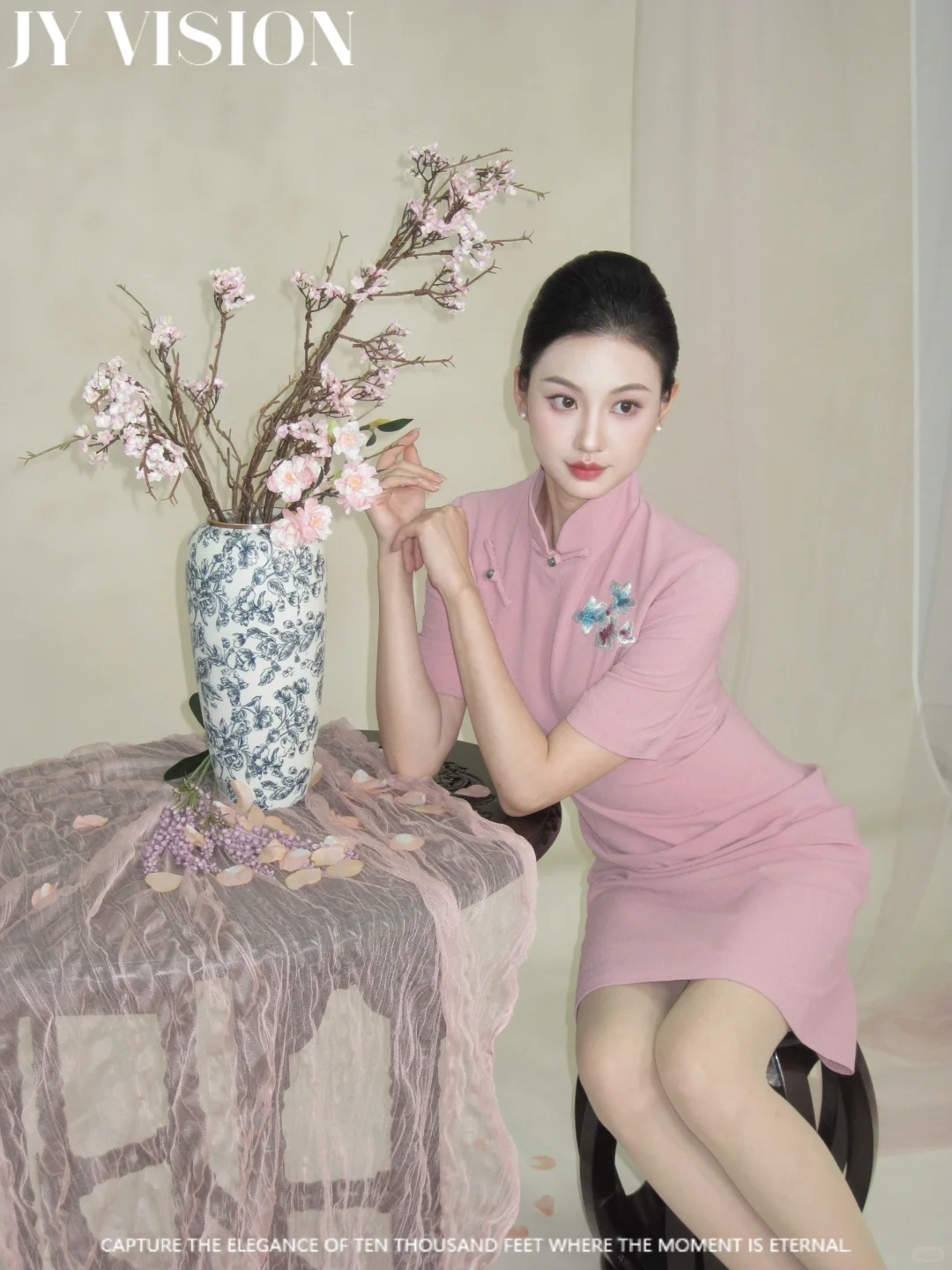 在深圳，和自己制服照合影！空姐写真3.0 时代