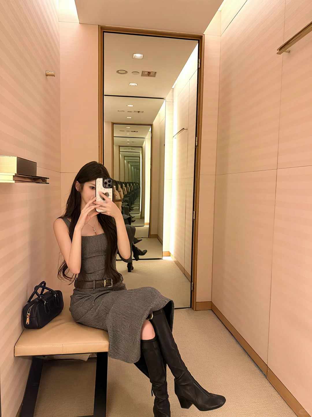 高级灰的温柔力量｜刚柔并济的御姐穿搭