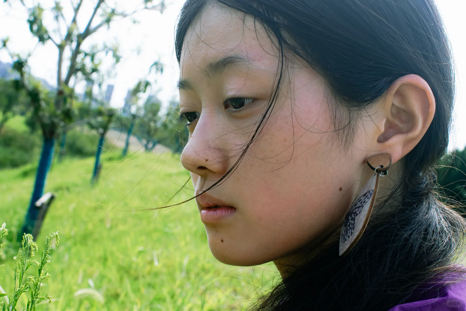 她会让人想起辽阔的森林、原野和海洋