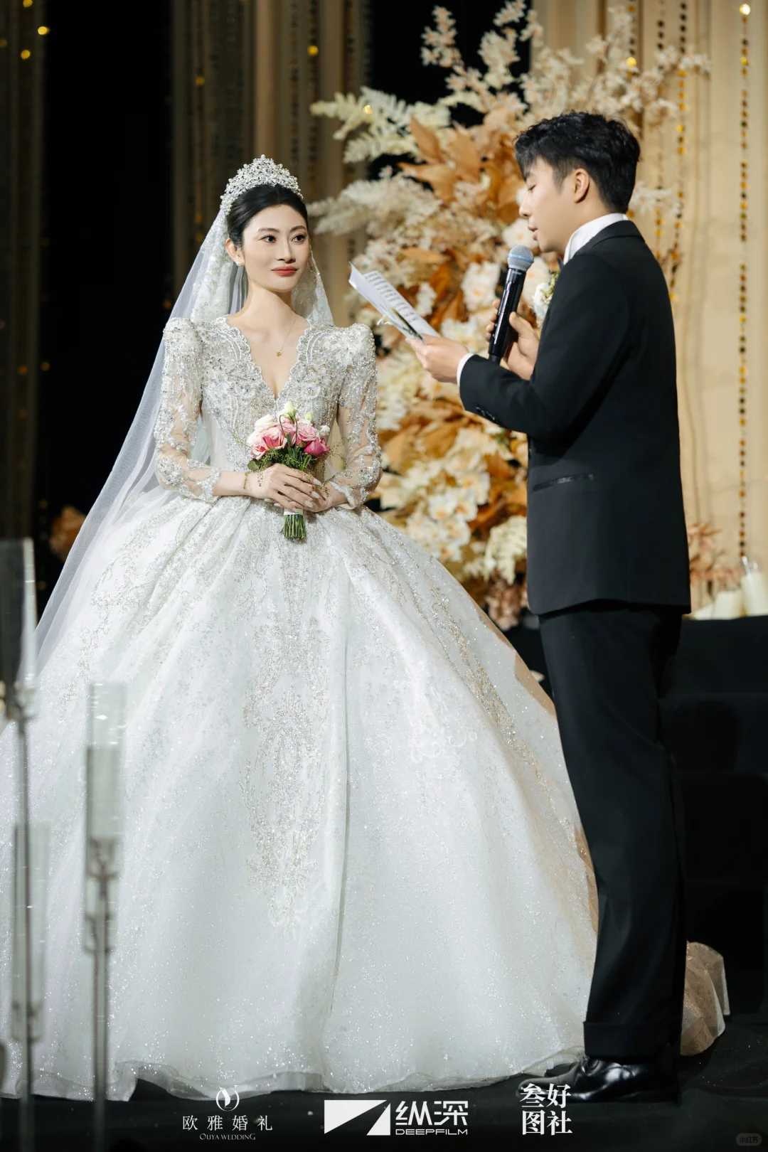 好美啊 好帅啊 好般配啊 闪闪发光的两人