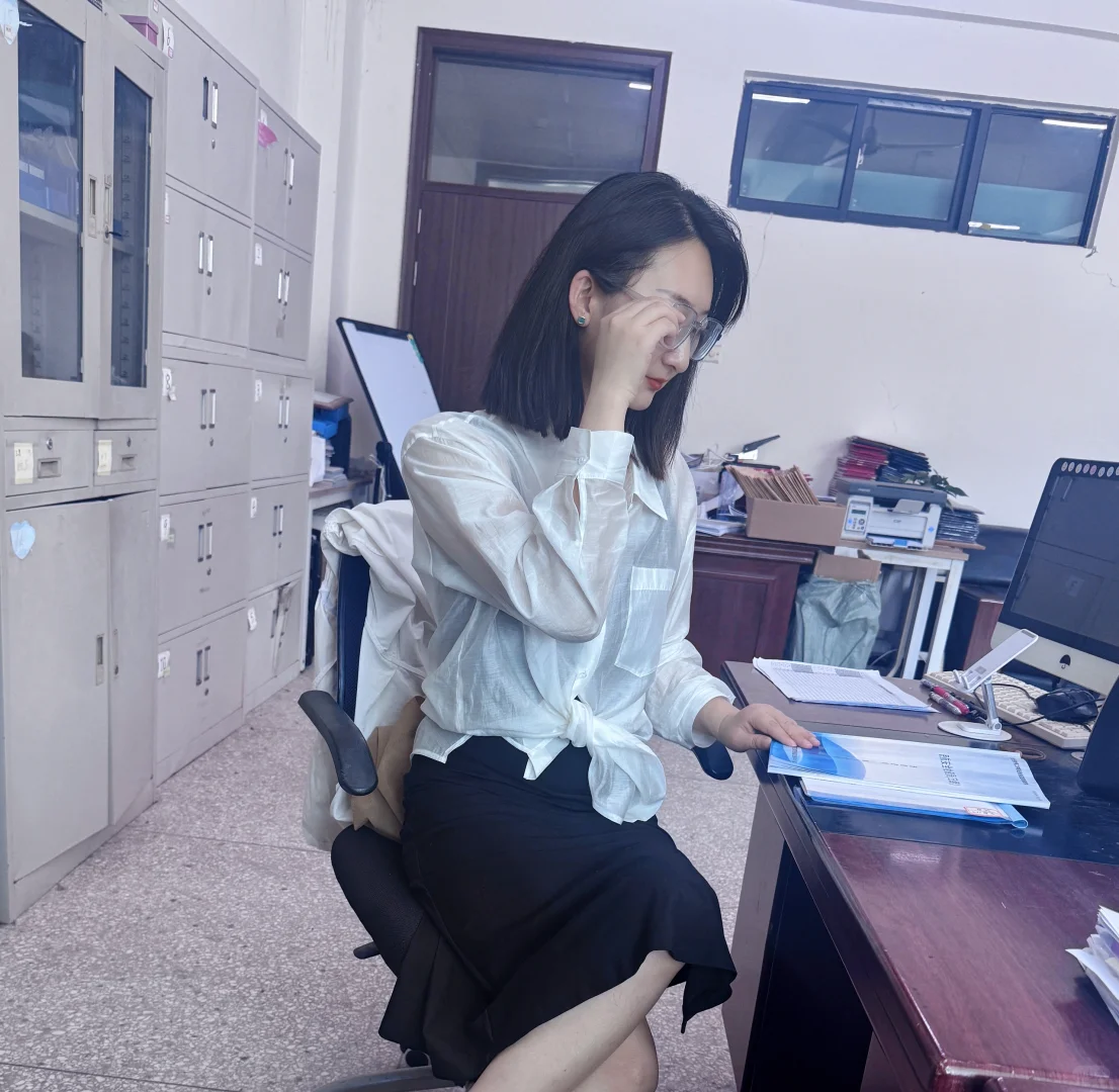 职场穿搭｜30+空乘老师通勤高级感穿搭～