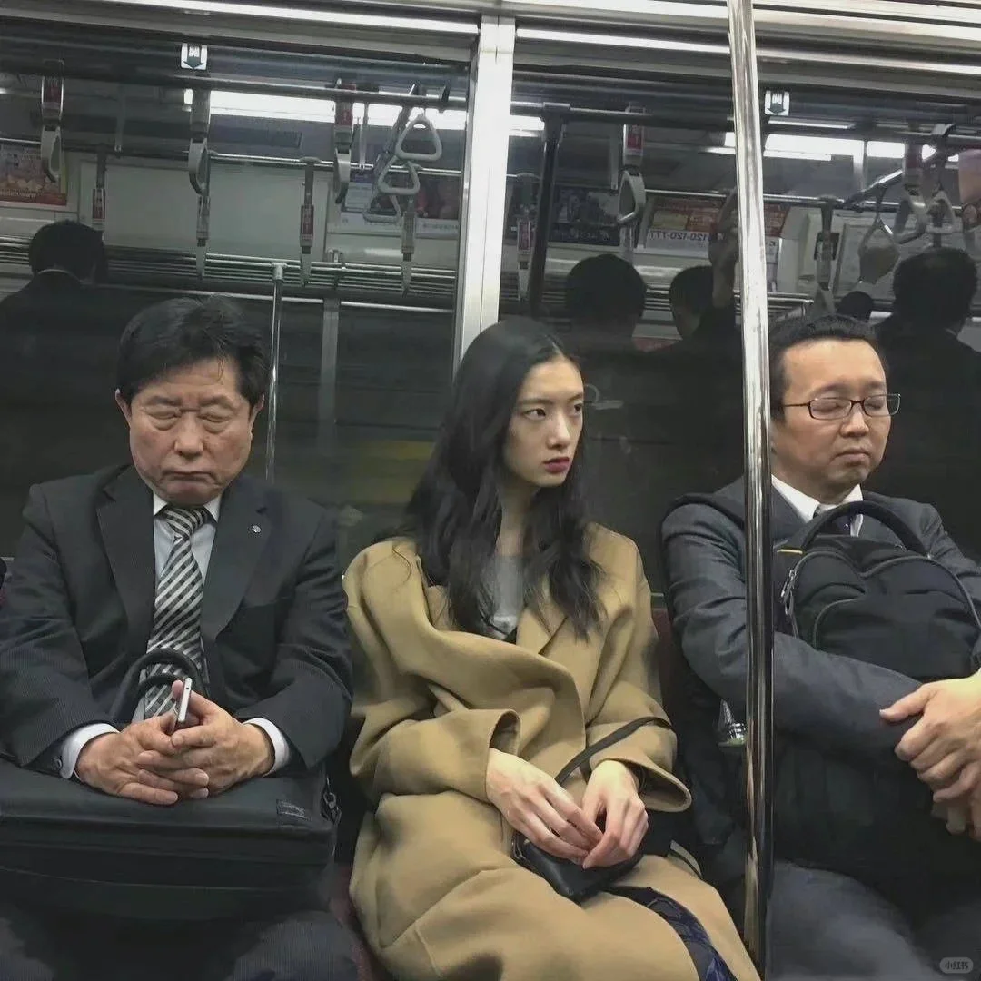 大家现实中有见过这种绝色美女吗？