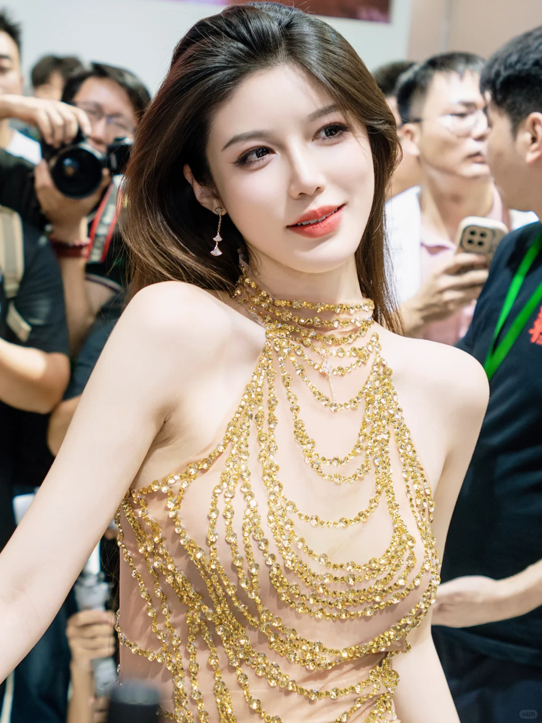 在上海车展遇到了小乌苏！真的超美。