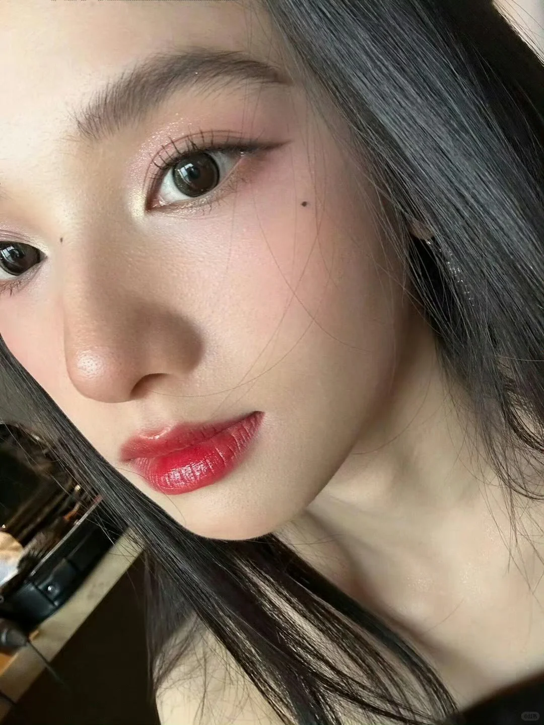 张婧仪，怼脸拍