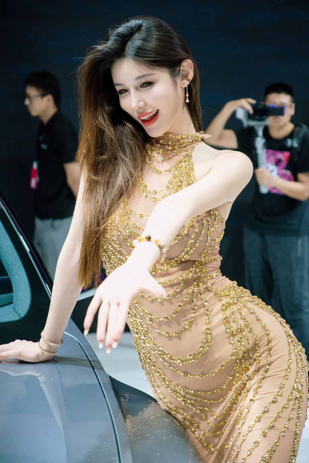 在上海车展遇到了小乌苏！真的超美。