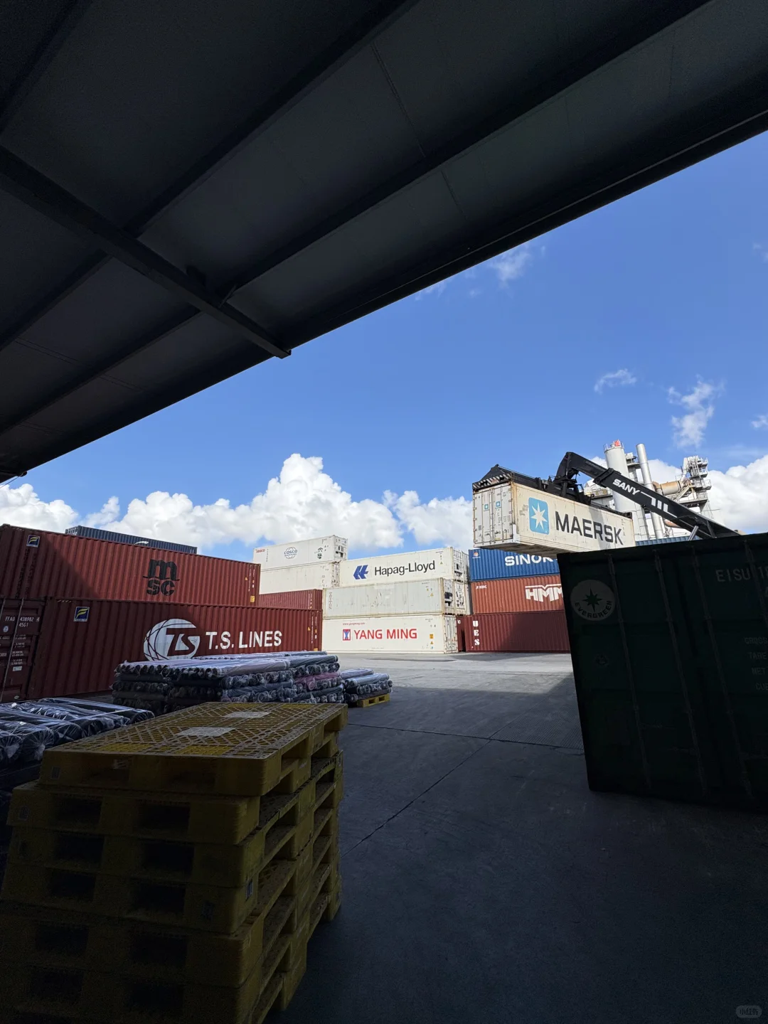 北仑区集装箱、随手拍出电影感工业大片