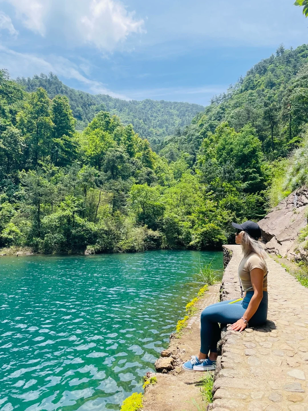 山野滤镜全开！女生和自然的配适度100%💥