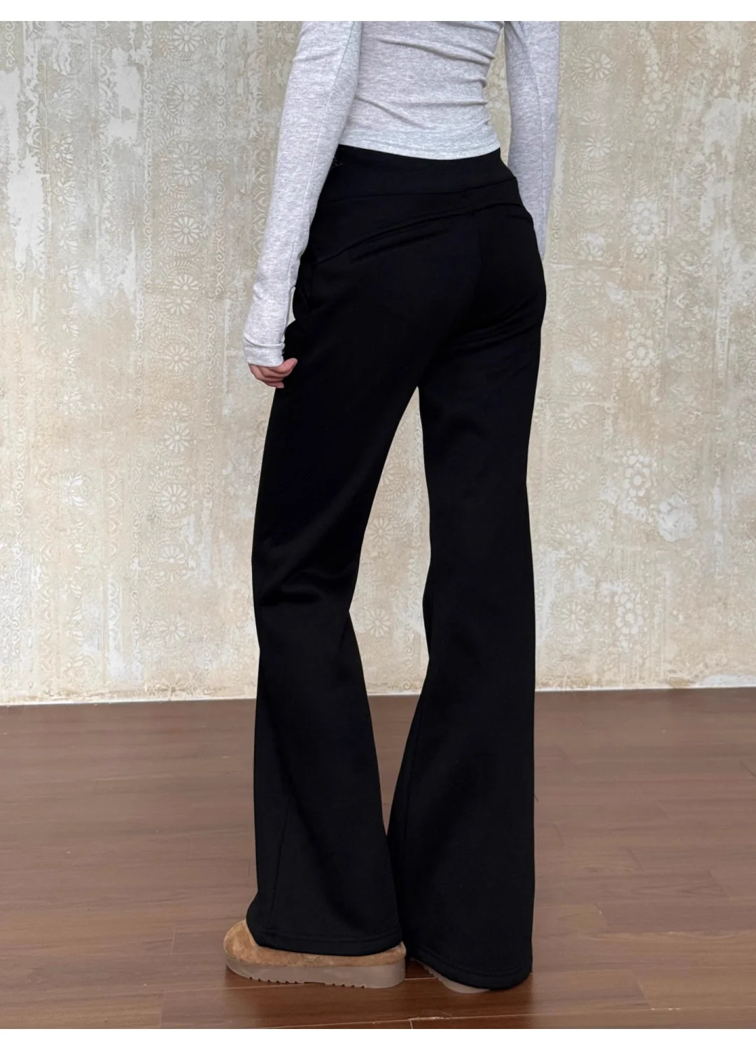 Athflow新物种！这条微喇瑜伽裤居然能加绒