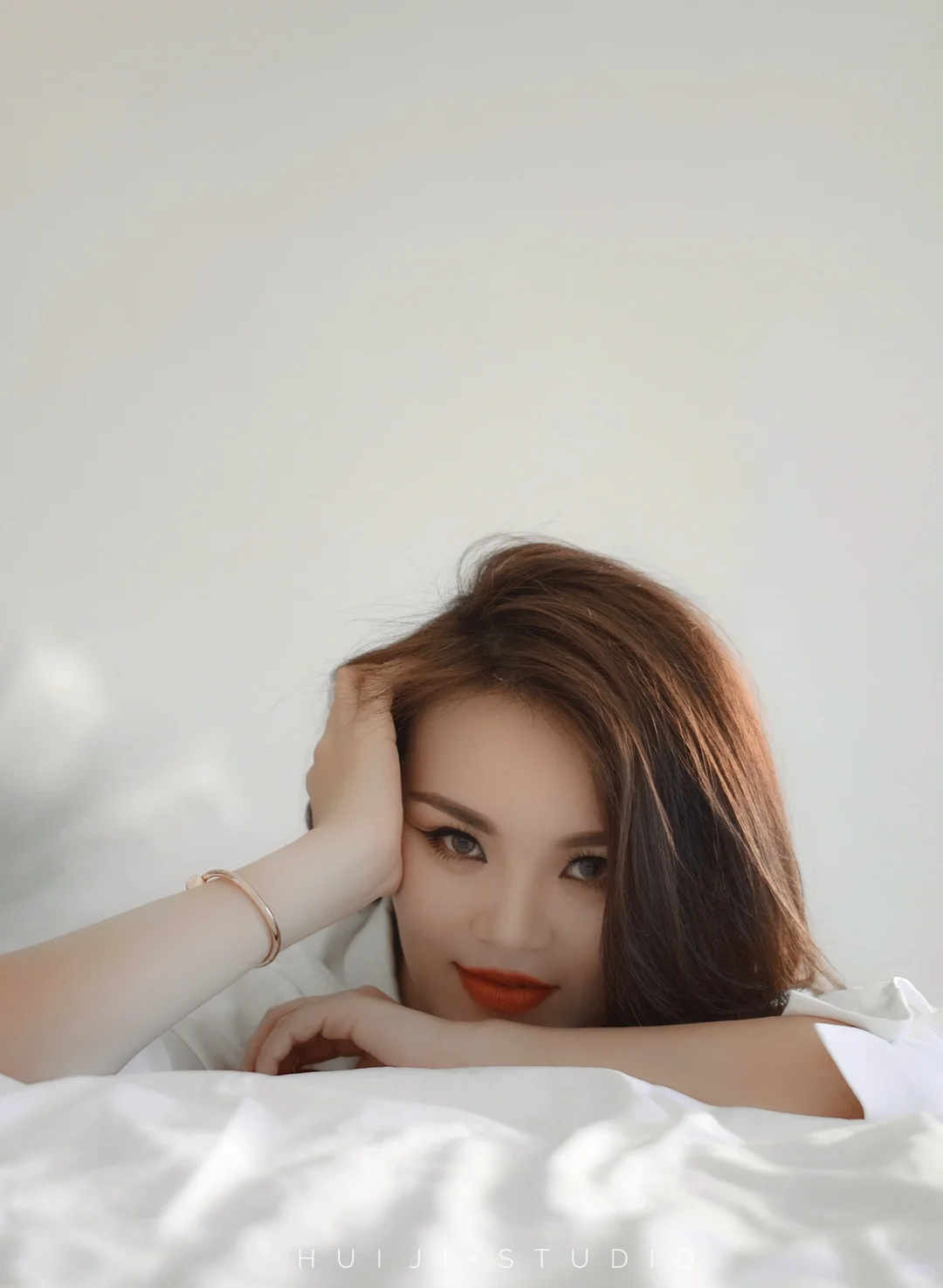 白色衬衫私房照