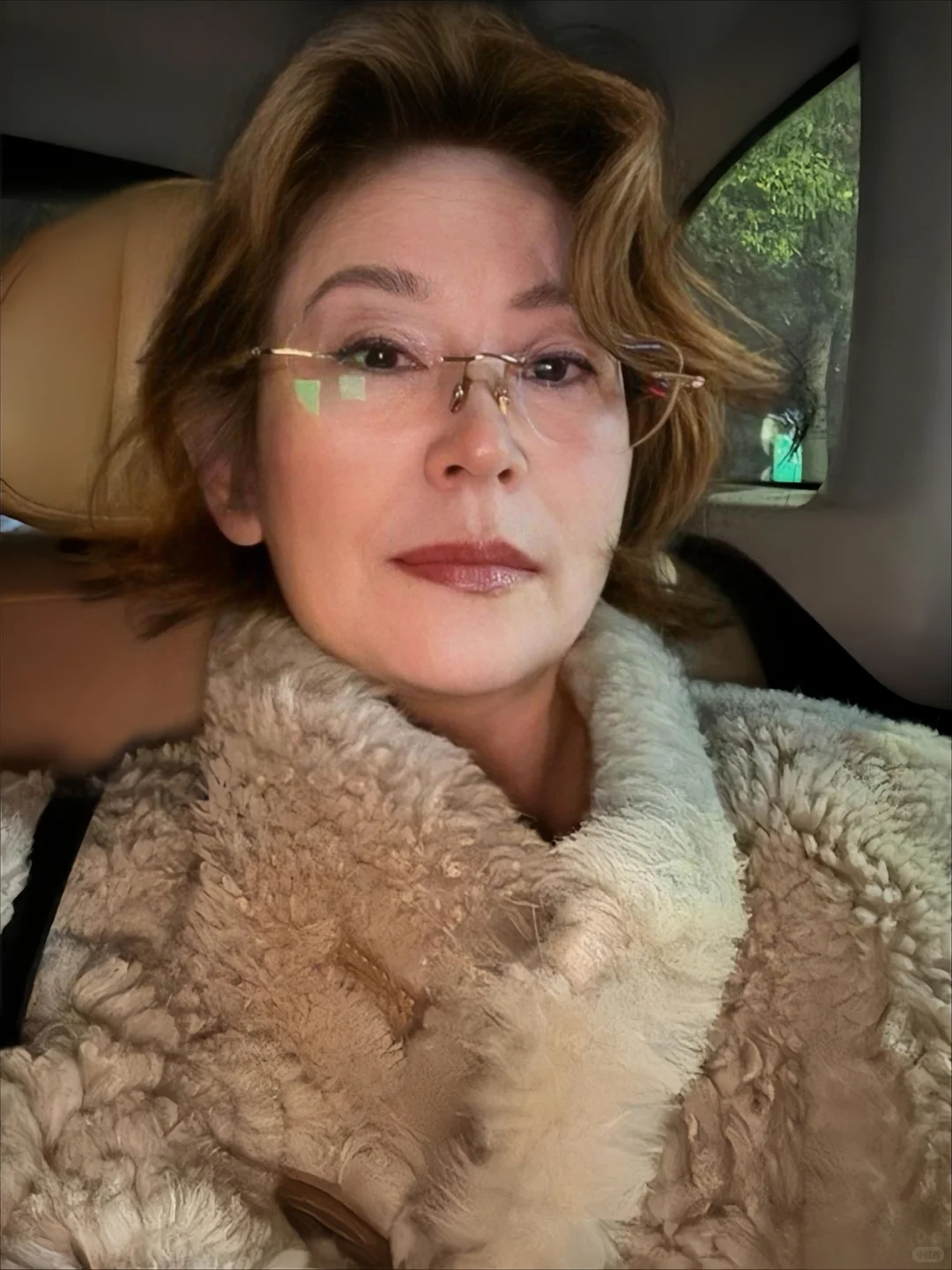 美女只是过度，阿姨才是归属