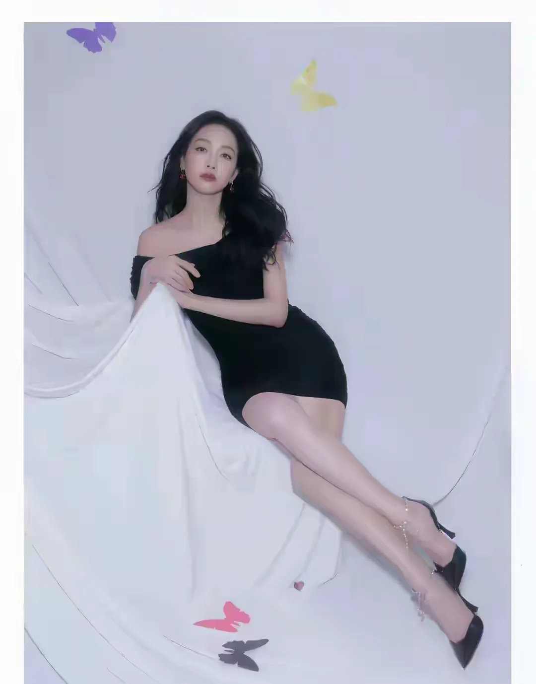 宋茜 包臀裙 床上私房照