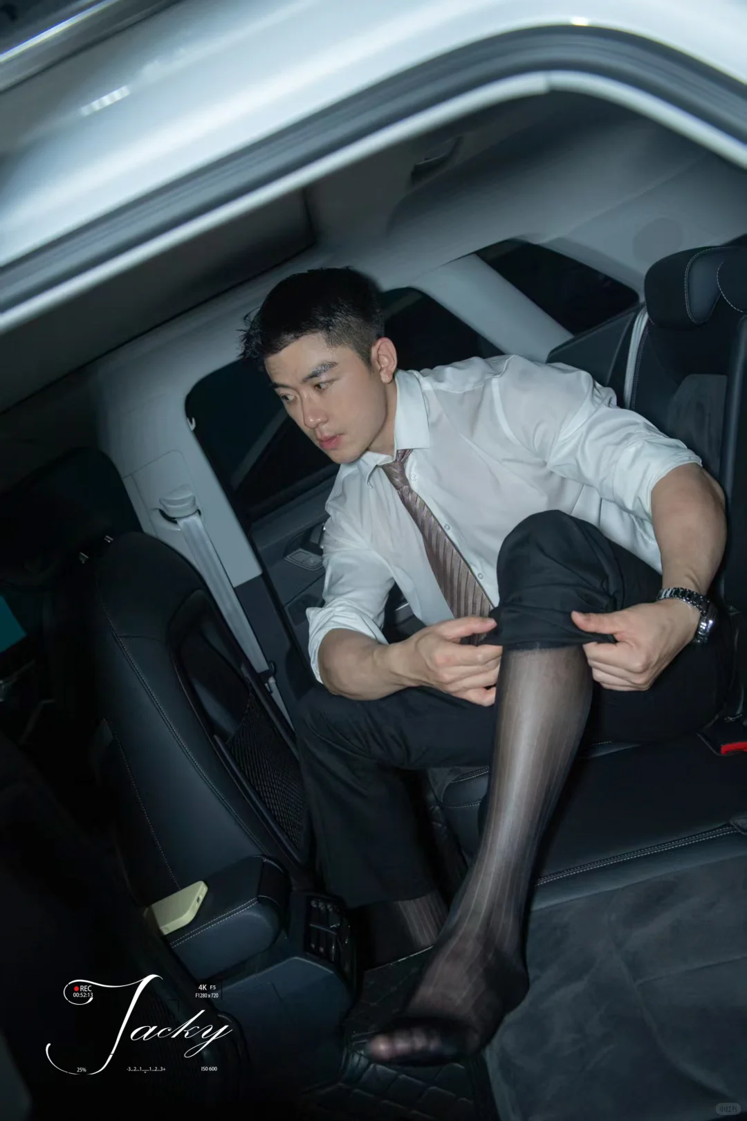 男生写真｜车内霸总，谁懂？