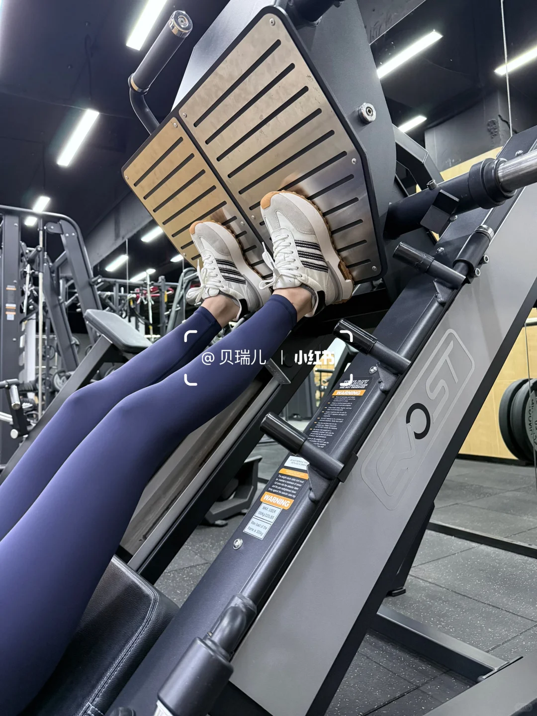 yyds❗️健身房必入的【海军蓝💙】瑜伽裤来了