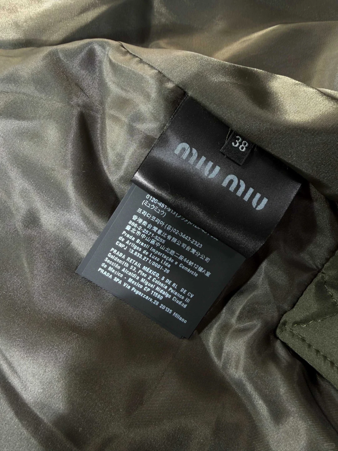 MIUMIU女士25牛皮领复古撞色绗缝夹克棉服