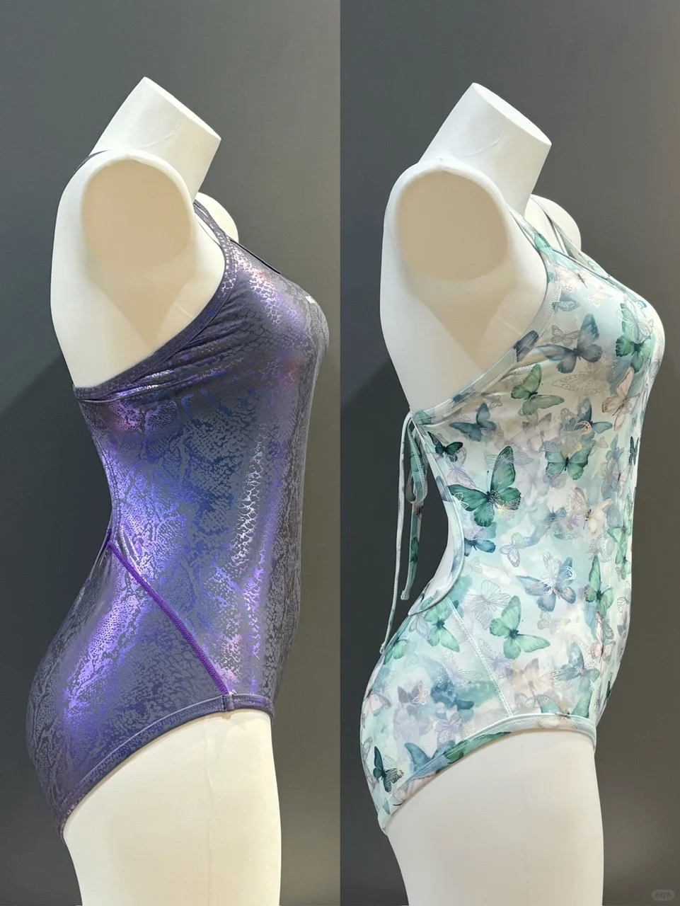 御姐 vs 甜妹！泳衣二选一💥