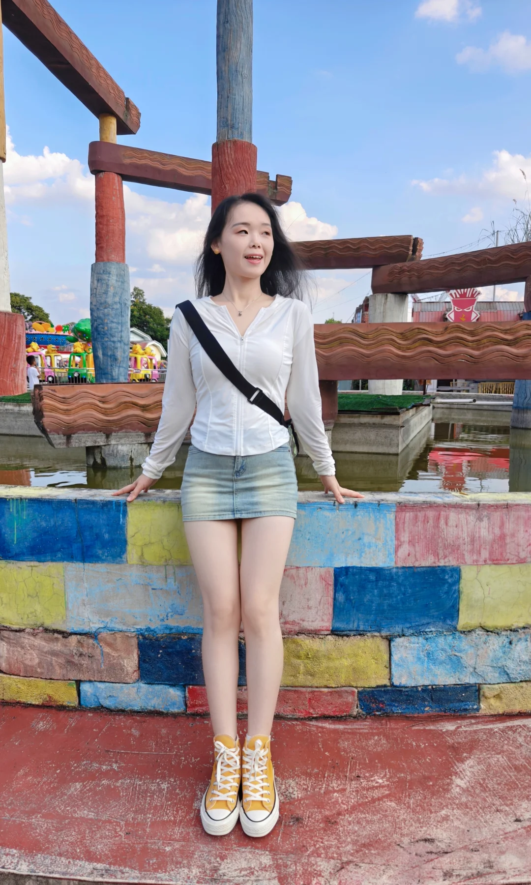 牛仔裙好好看～