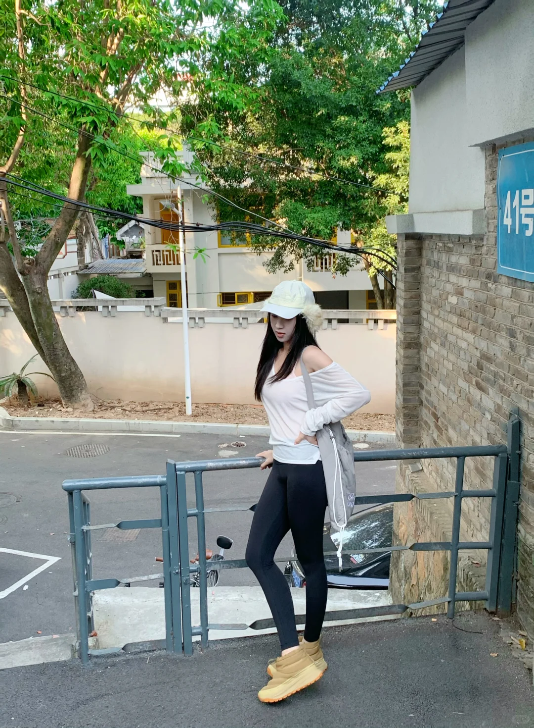 挑战只穿瑜伽服出门Day 83｜能量满满的一天