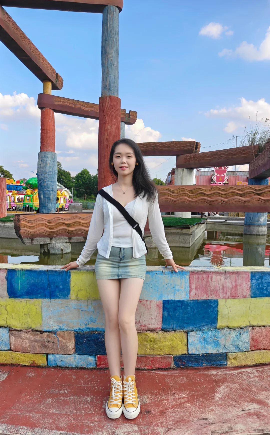 牛仔裙好好看～