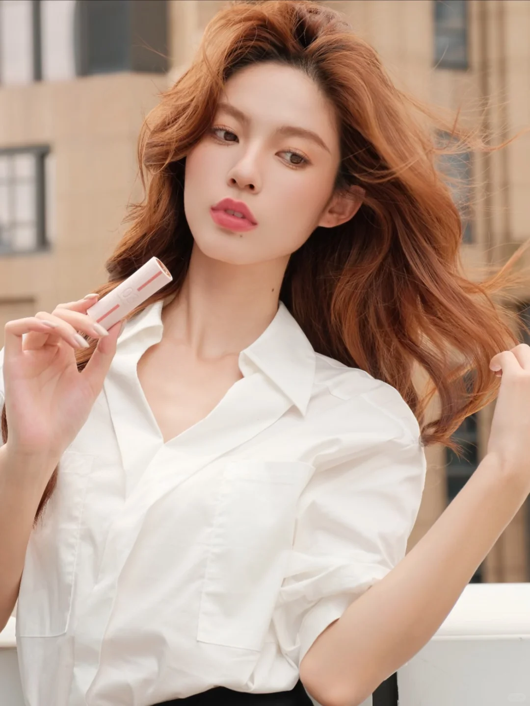 这个模特也太会拍了