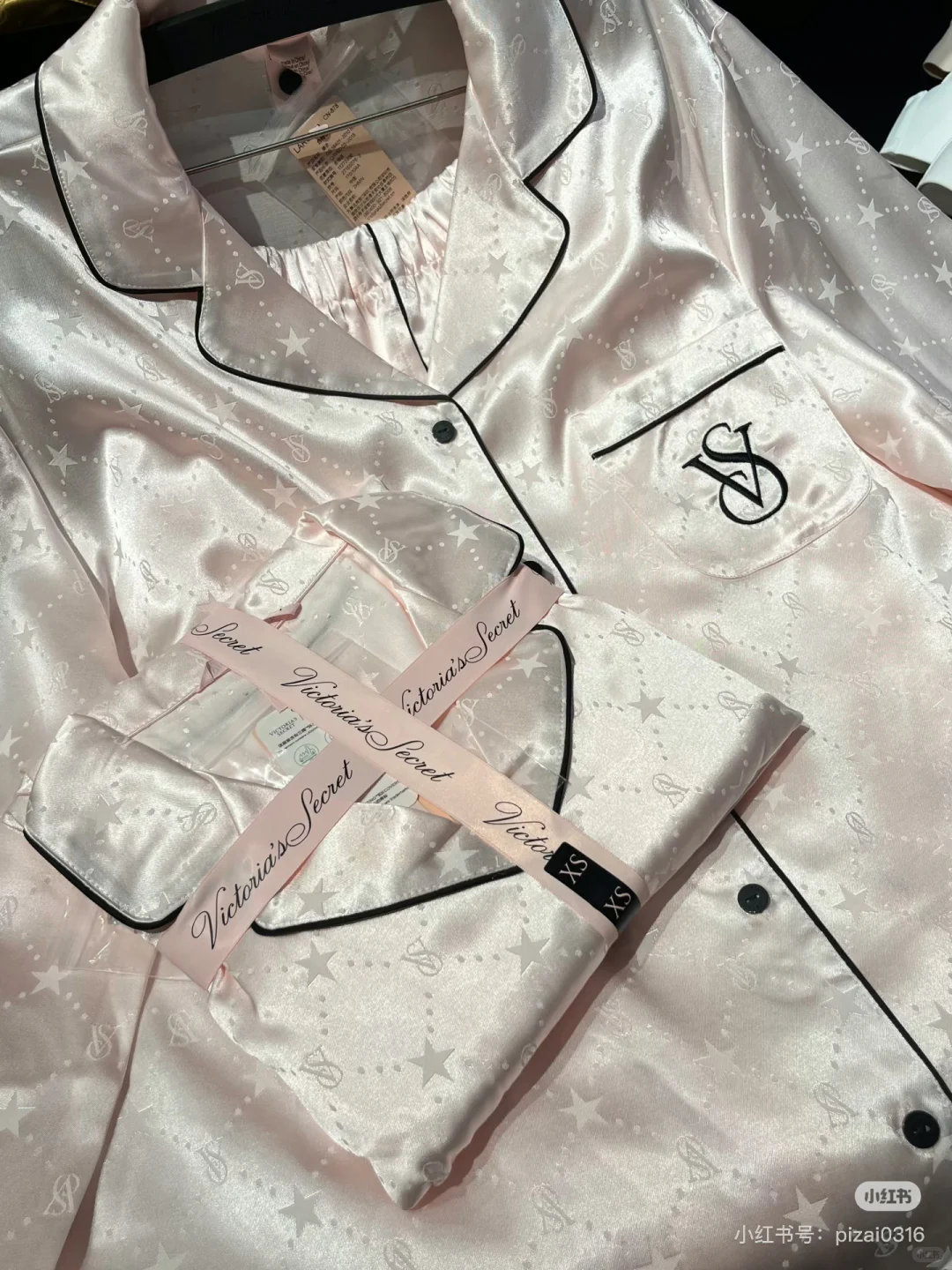 这个睡衣我真的爱了！💕