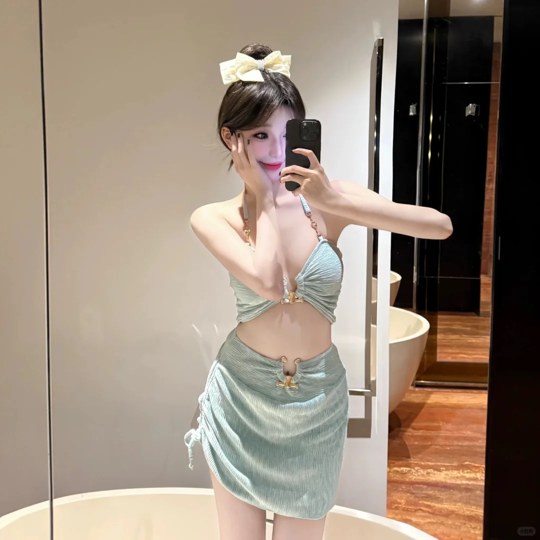 「薄荷绿纯欲泳衣｜一整个嫩到掐出水💧」