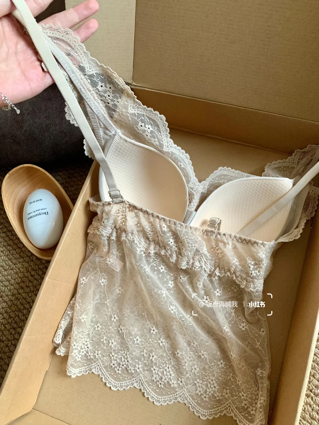 蕾丝到底是越看越高级…